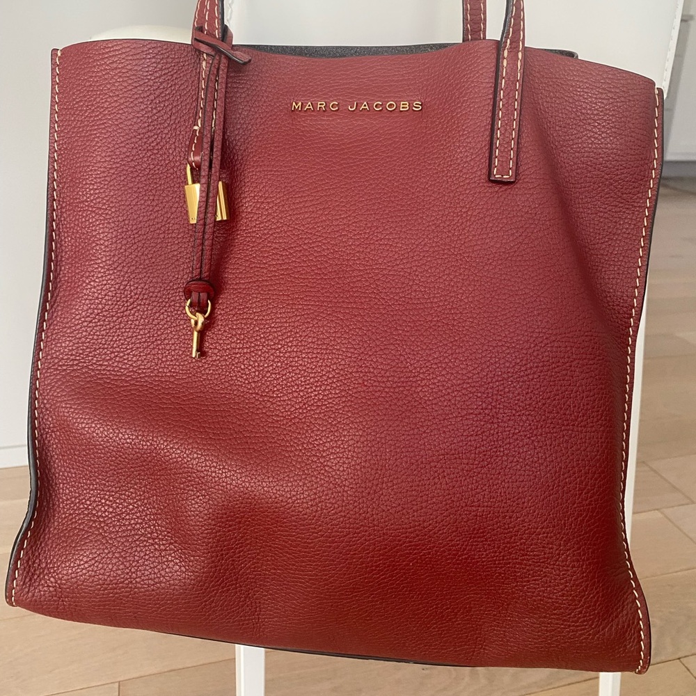 Marc Jacob’s The Grind tote rich burgundy color